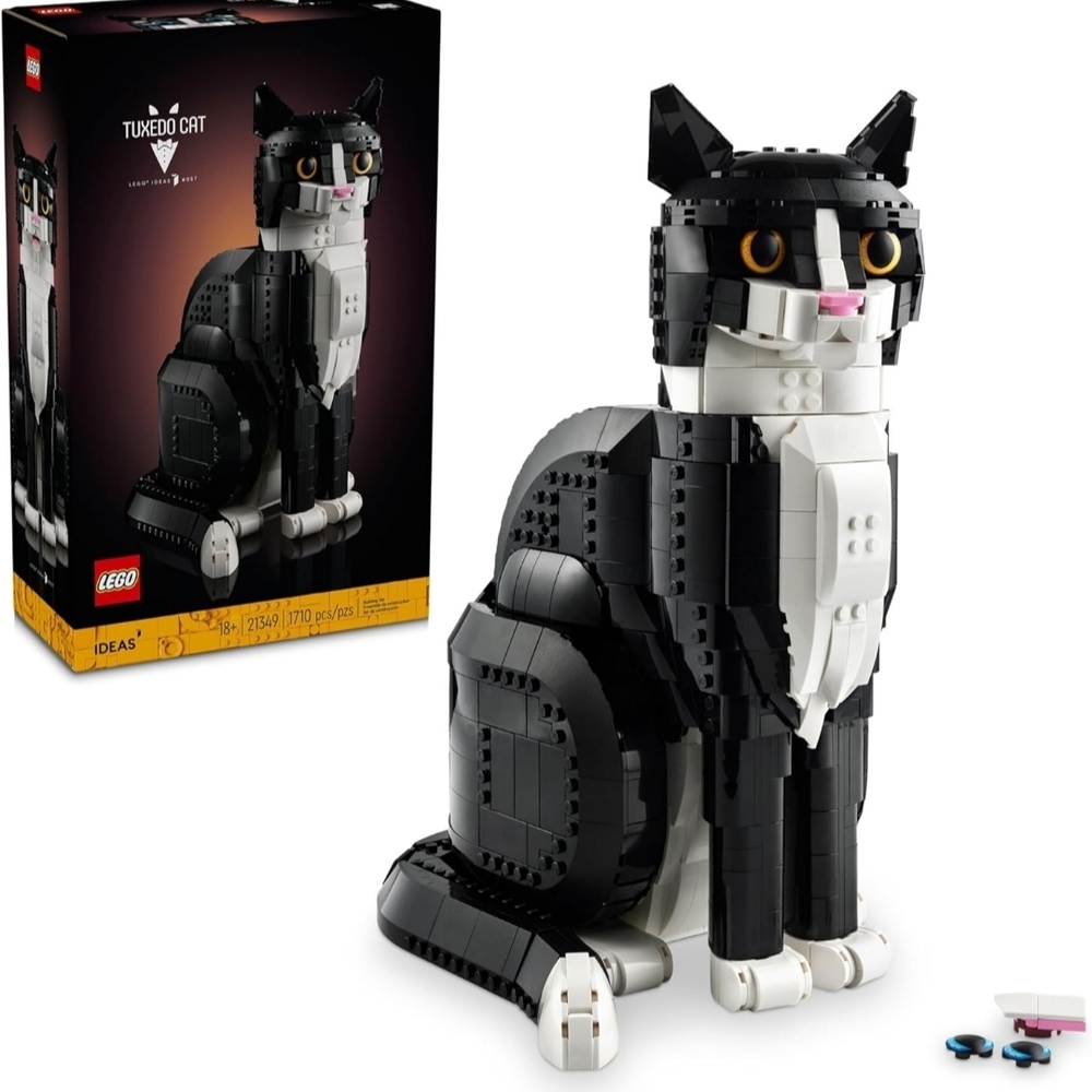LEGO Tuxedo Cat Building Set - Black and White
